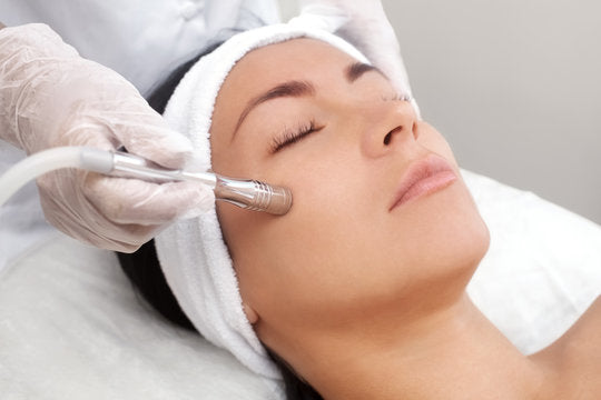 Limpieza Facial & Microdermabrasión